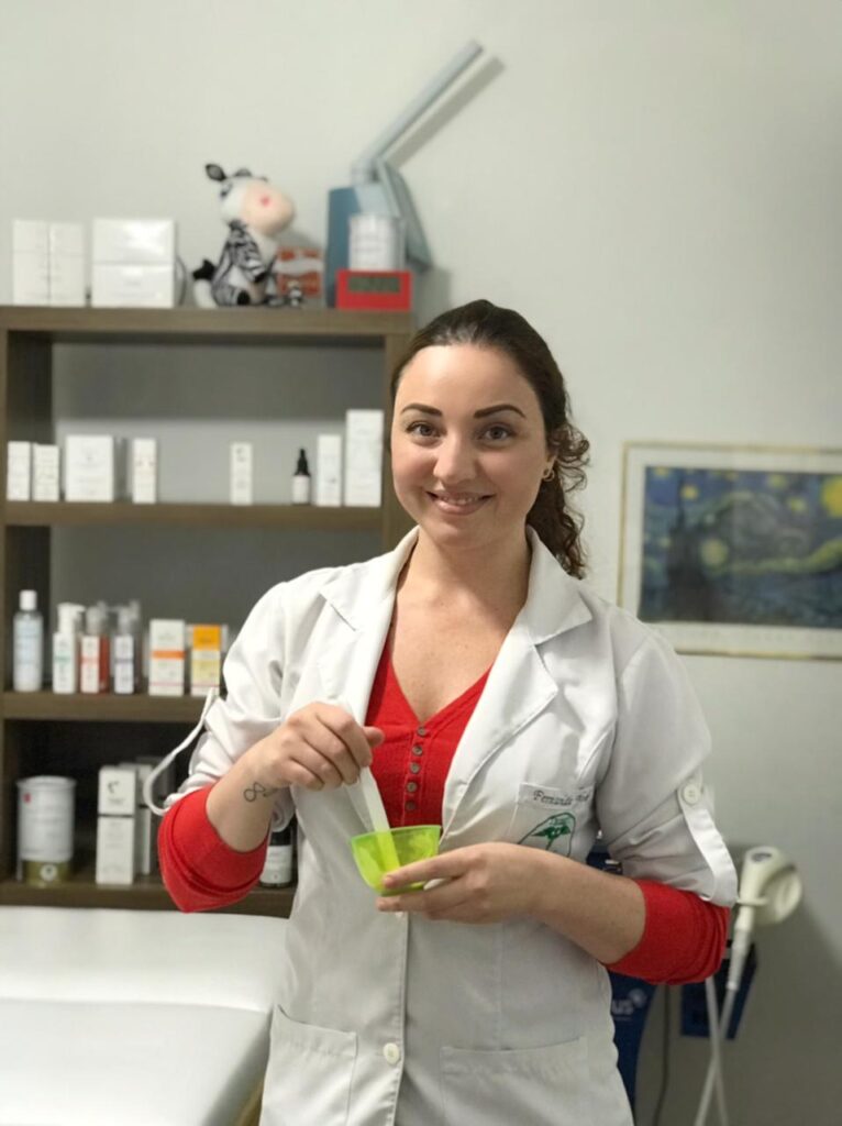 Esteticista Fernanda Yoshida